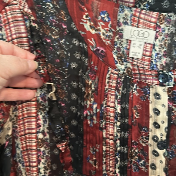 LOGO by Lori Goldstein Printed Button-Front Satin Blouse - Picture 7 of 11